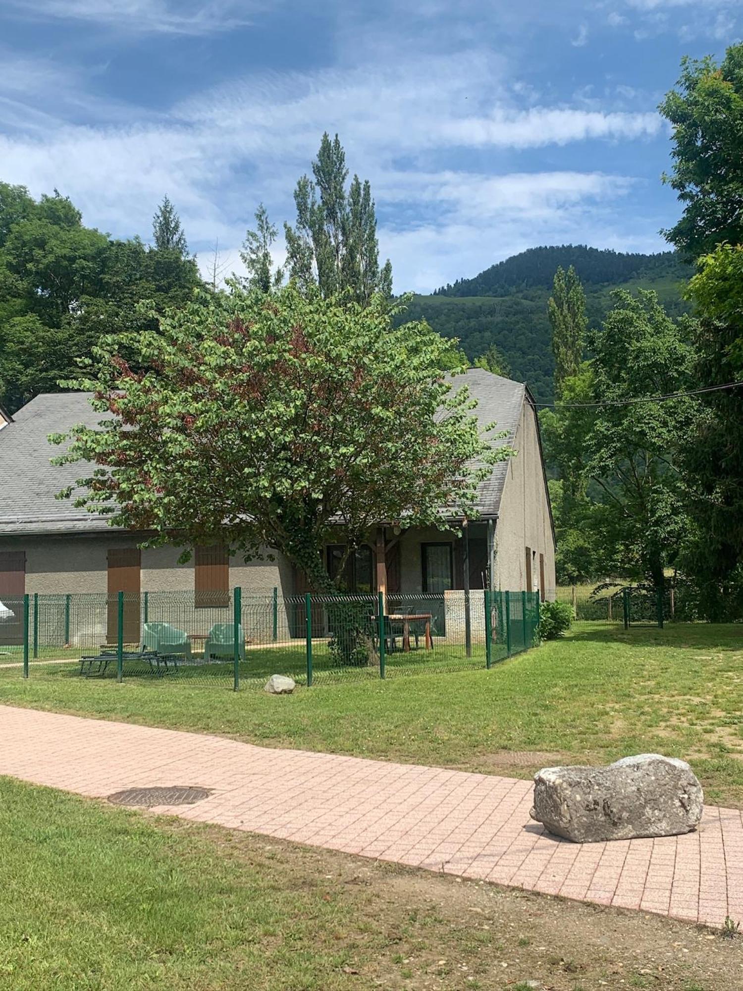 La Suite Unique - Le Jardin Sur Les Pyrenees- Vue Panoramique Montagne -Jardin Cloture Prive De 100M2-Parking-Linge De Lit Et Serviettes Compris- Bielle Esterno foto